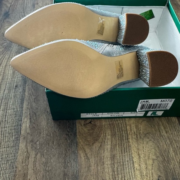Silver Rhinestone Pointed Toe Ankle Boots Size 7 NIB | Lauren Lorraine - Picture 4 of 11